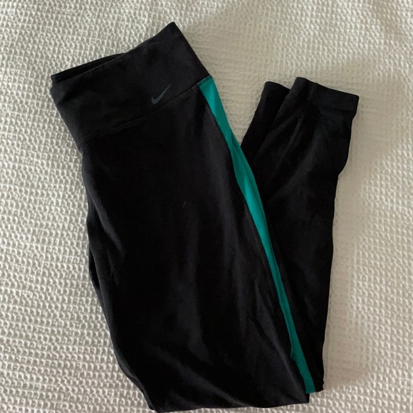 Nike workout leggings - Picture 1 of 3
